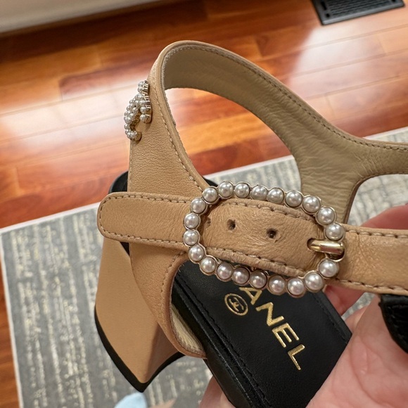 Chanel Black and Tan with pearls Women's Sandals - Picture 12 of 12